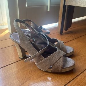 Mudd Heels